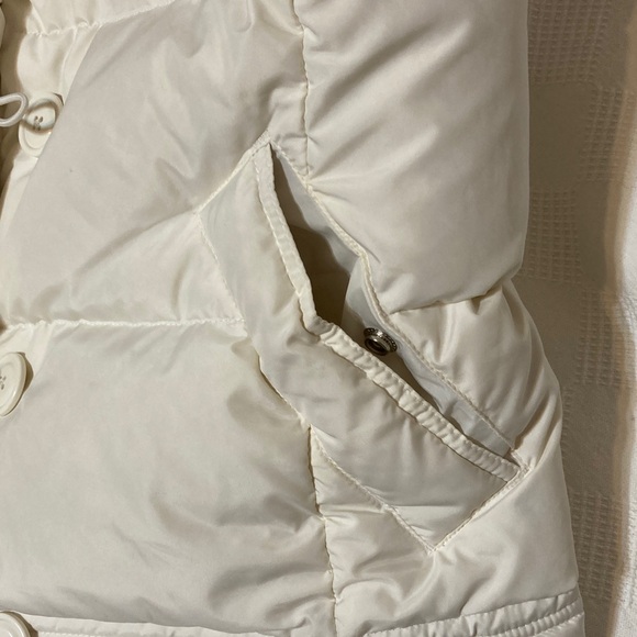 J CREW SIZE L DOWN PUFFER VEST CREAM IVORY WHITE WITH REAL FUR HOOD - Picture 10 of 12